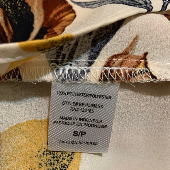 Floral tank - Picture 4 of 4